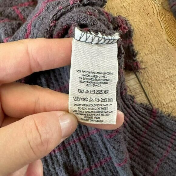 Free People Gray and red scoop neck long sleeve top women's size small - Picture 6 of 7